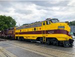 GSMR 4210 and a Geep pull the Nantahala Gorge Excursion back into Bryson City 